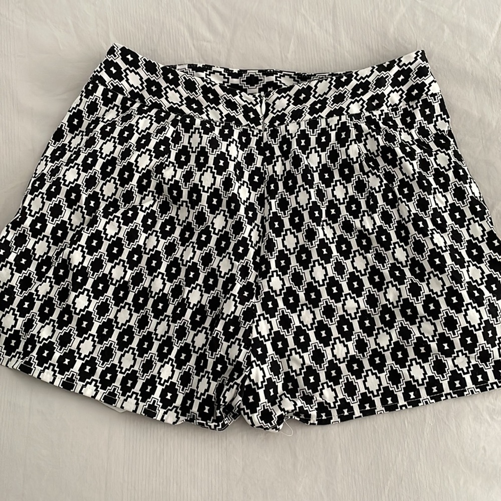 Design Lab skort - size medium - Picture 2 of 2